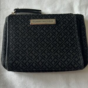 Tommy Hilfiger Black Logo Pattern Wallet